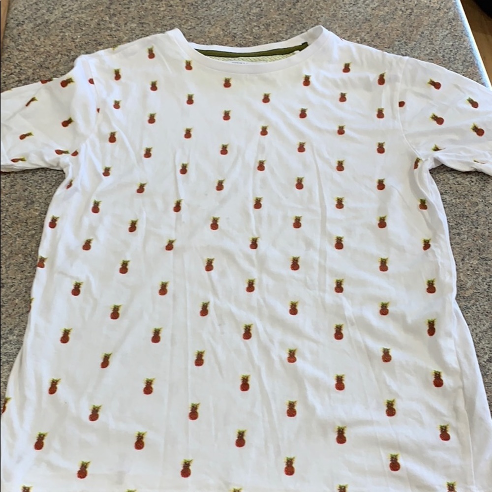 Denim & Flower T-shirt – size small